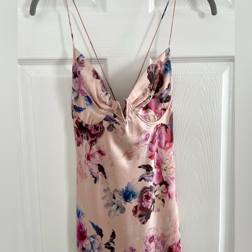 π Floral Slip Dress - Picture 6 of 15
